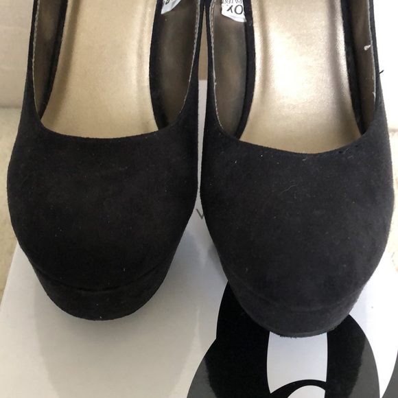 Mossimo Supply Co. Suede platform heels - Picture 4 of 7